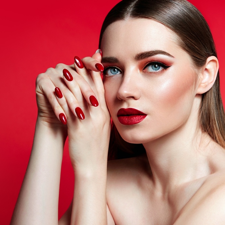 خطوات للحصول على طلاء اظافر ثابت