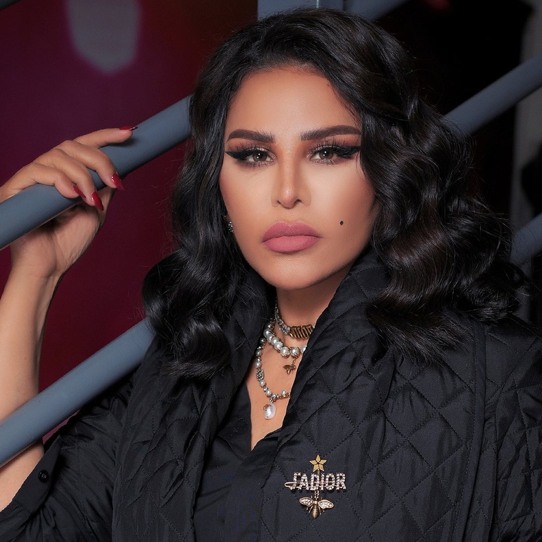 رسمات الايلاينر المجنح بأسلوب احلام