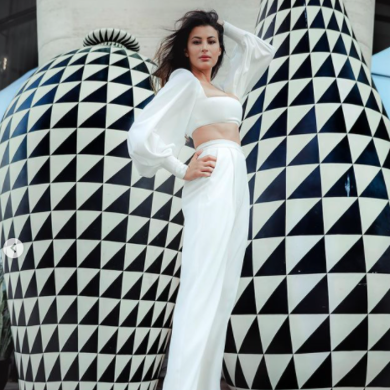 أفكار لارتداء السروال باسلوب أنيق مستوحاة من اطلالات ريم سعيدي