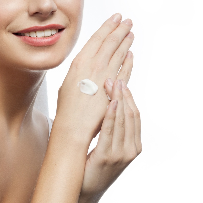 خلطات طبيعية لترطيب اليدين