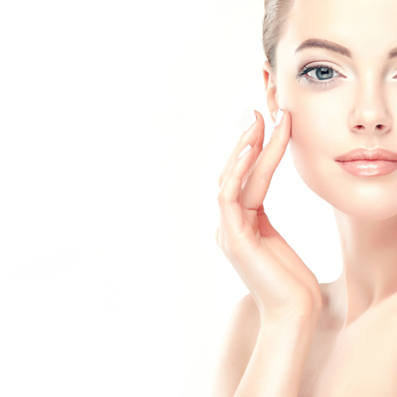 طريقة تحضير قنع الطين الأبيض والنشا لتنظيف البشرة