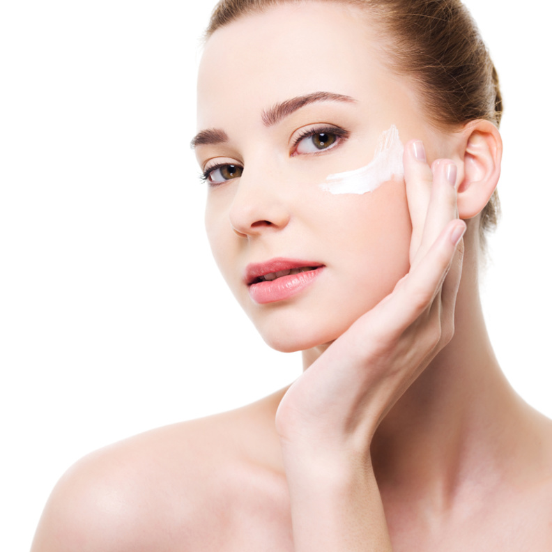 وصفات الزبادي والعسل لعلاج تهيج البشرة بعد التقشير