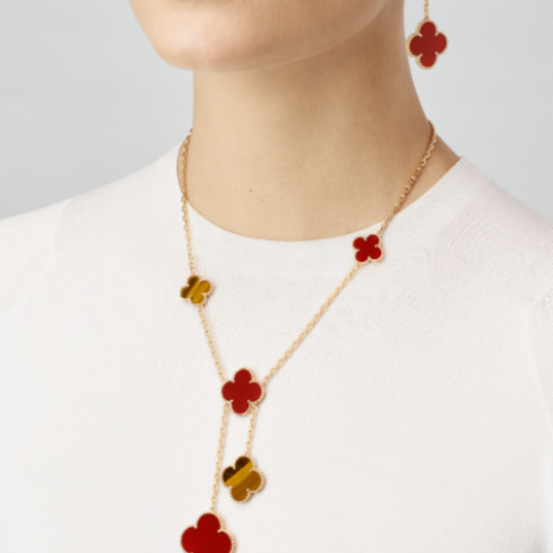 صورة من موقع فان كليف اند آربلز