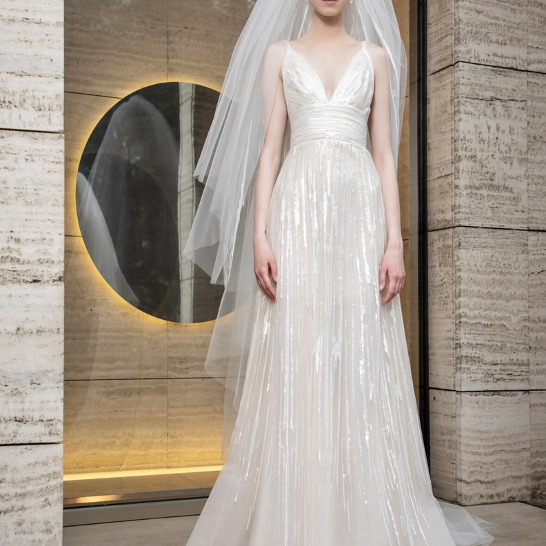 فساتين زفاف منسدلة @eliesaab