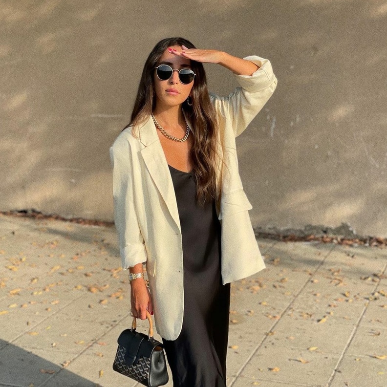 لينا ملائكة تكشف عن تريلر فيلم مسكون الذي سيعرض في مهرجان البحر الاحمر