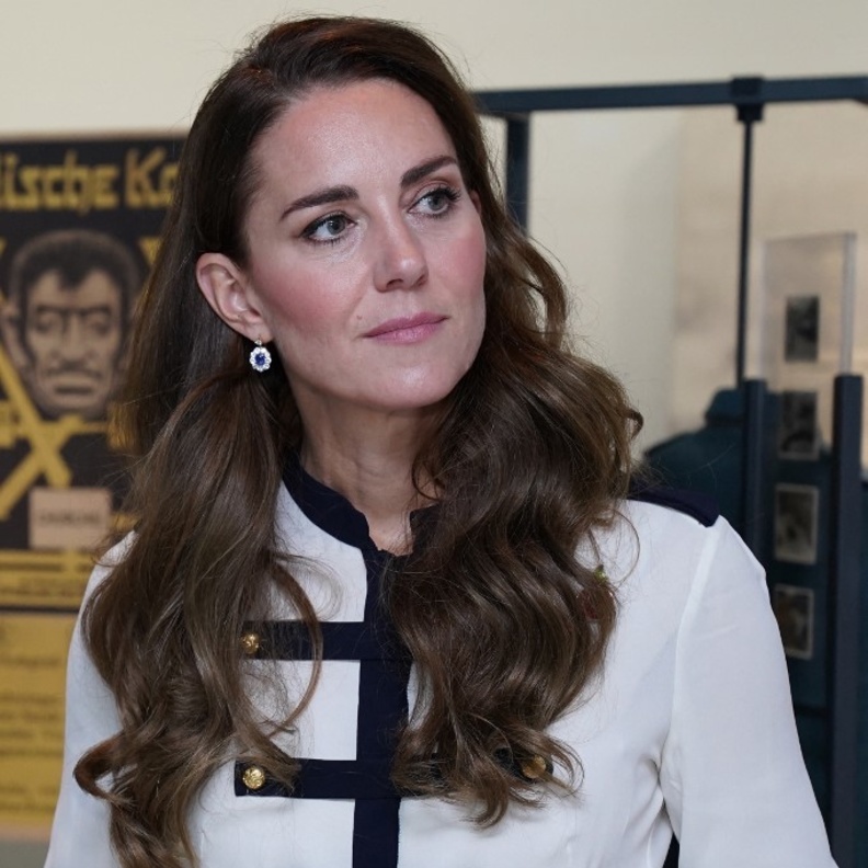 مكياج ناعم وتسريحات شعر ويفي في أحدث ظهور للدوقة كيت ميدلتون