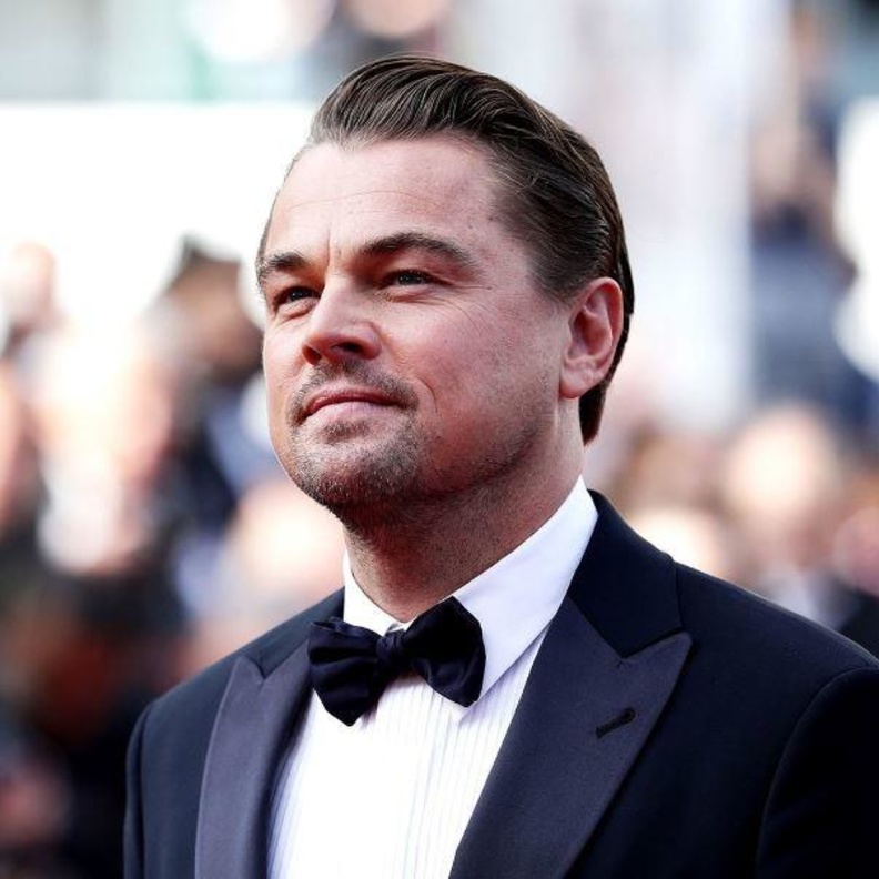 جيف بيزوس يهدد ليوناردو دي كابريو بعد مغازلة صديقته له