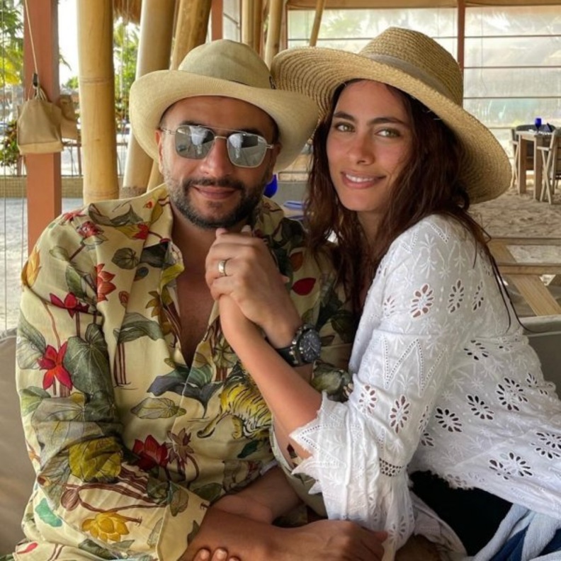 هاجر أحمد  مع زوجها التي تزوجته بسرعة  - انستغرام هاجر