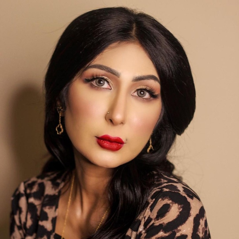 الفنانة إيمان العلي