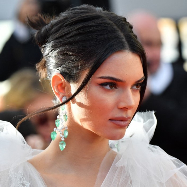 أجمل تسريحات شعر ومكياج كيندال جينر بمناسبة عيد ميلادها