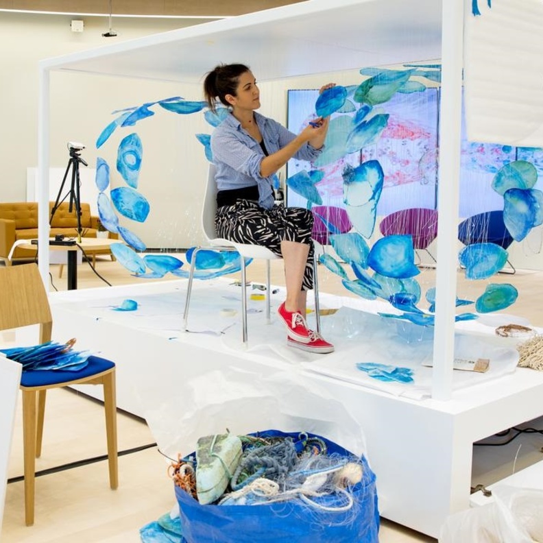 ساعة رملية مميزة في الجناح البريطاني في إكسبو 2020 دبي تعكس مفاهيم الاستدامة 