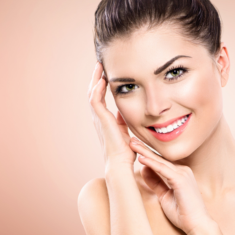 خلطات طبيعية من الرمان لتبييض الوجه قبل اليوم الوطني الإماراتي