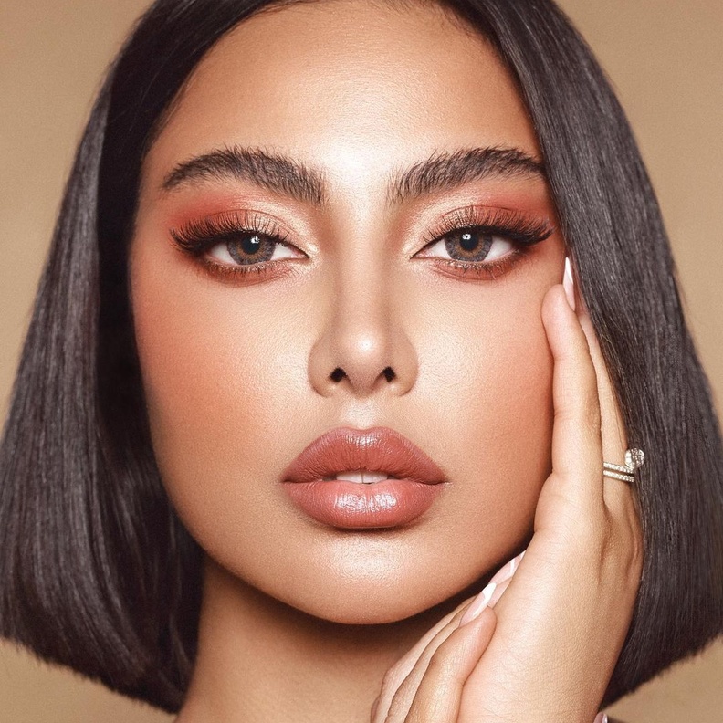 طريقة عمل مكياج خريفي على طريقة فاطمة المؤمن