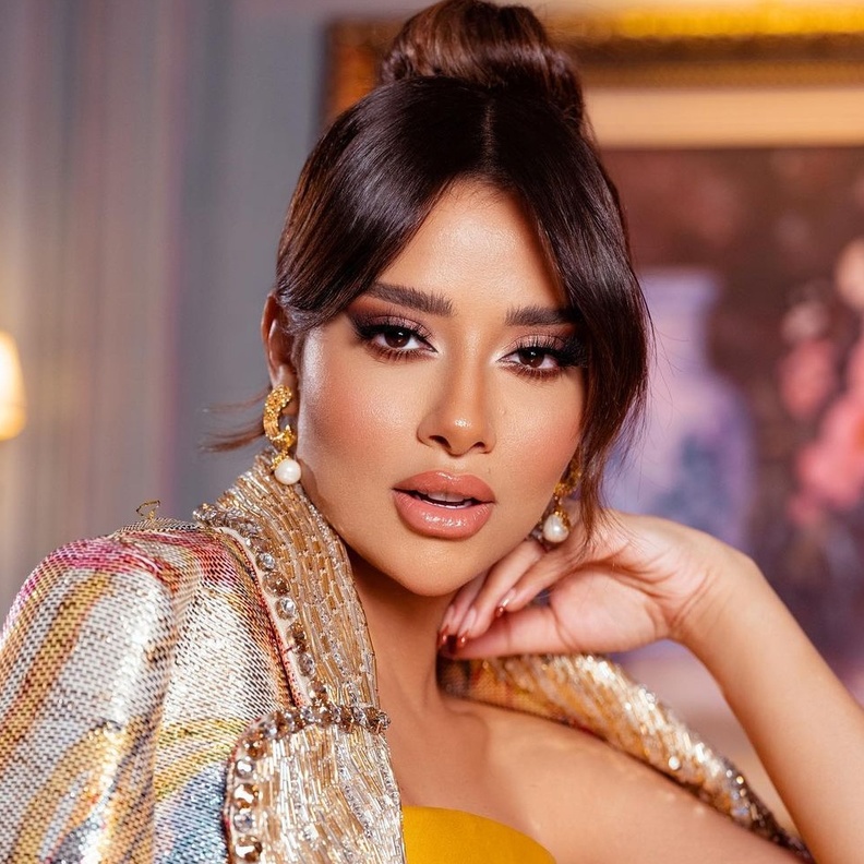 مكياج ملفت لـ بلقيس فتحي يليق بموسم خريف 2021