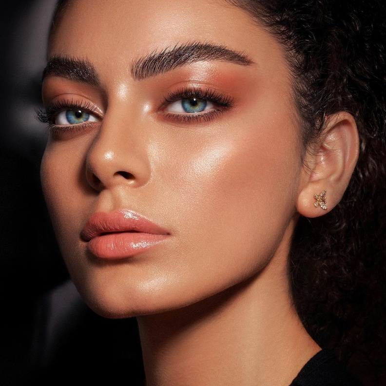 مكياج عيون برتقالي لامع مع خبير التجميل بسام فتوح