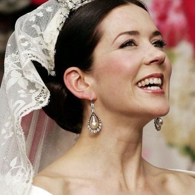 من الدنمارك إلى اليابان.. أجمل مجوهرات زوجات ورثة العرش اليوم وملكات المستقبل غدا