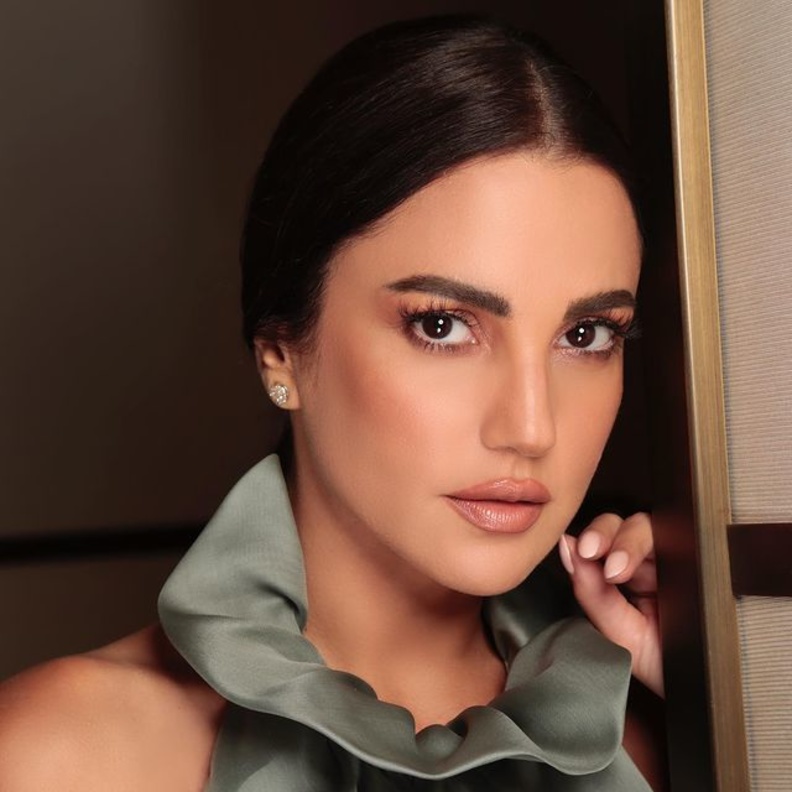 درة التونسية بين المكياج الناعم والمكياج القوي