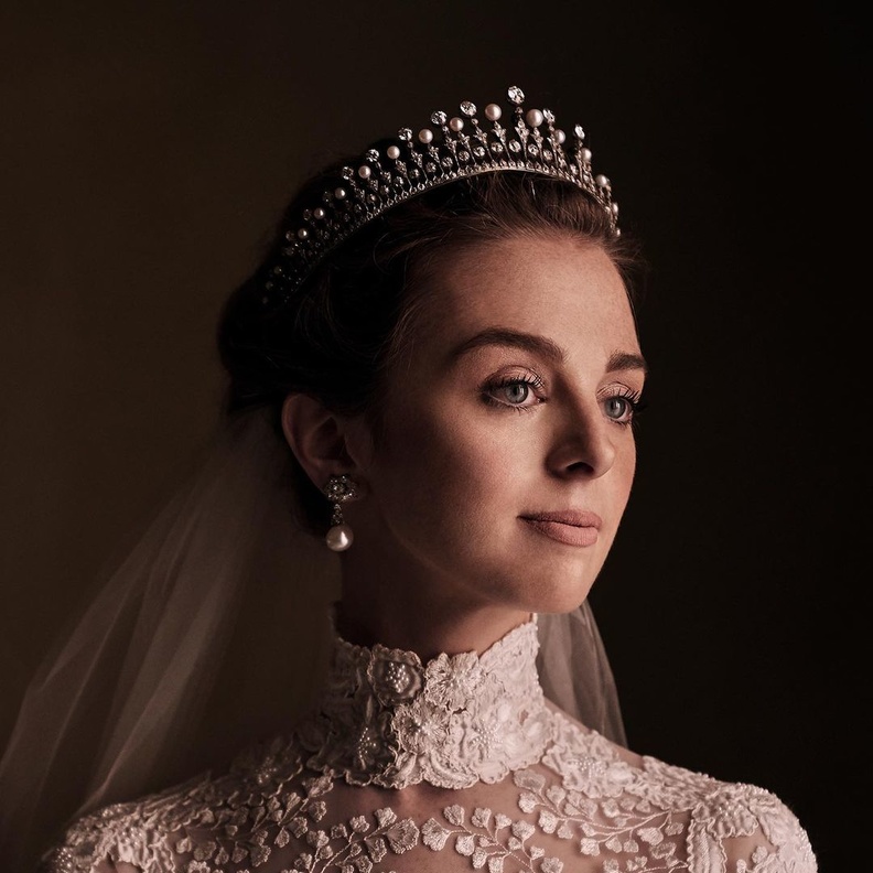 بقطعة مجوهرات عتيقة عمرها أكثر من 200 عام.. الليدي شارلوت تتألق بتاج عائلتها الماسي