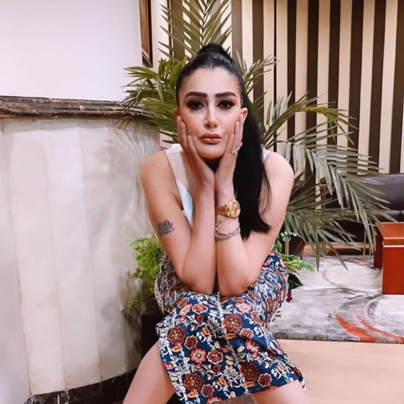 شاهدوا كيف بدت غادة عبد الرازق في أحدث ظهور مع زوجها