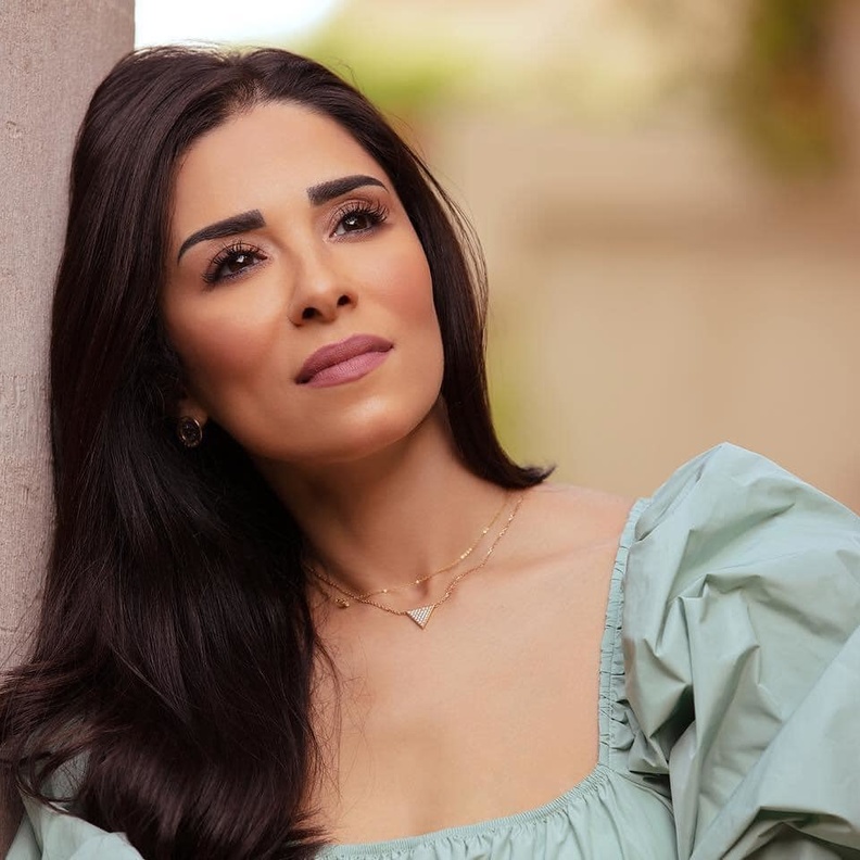 الإعلامية أسماء مصطفى