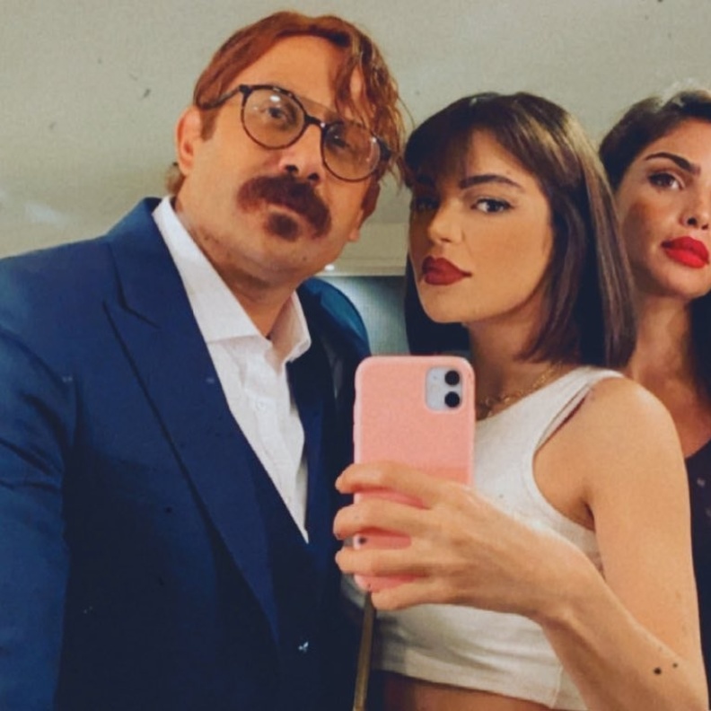 قصي خول مع بطلات مسلسل "بارانويا"