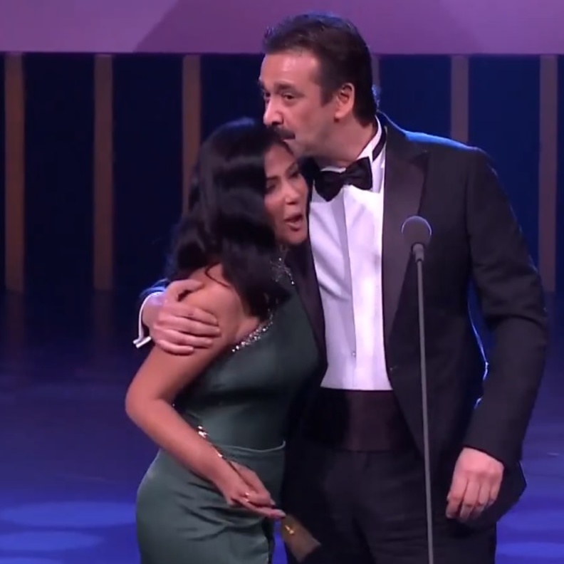 كريم عبدالعزيز ومنى زكي