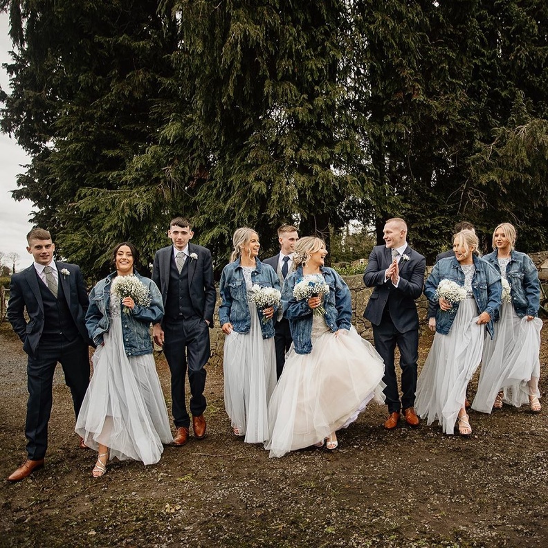 أفكار رائعة لحفلات الزفاف بالجينز