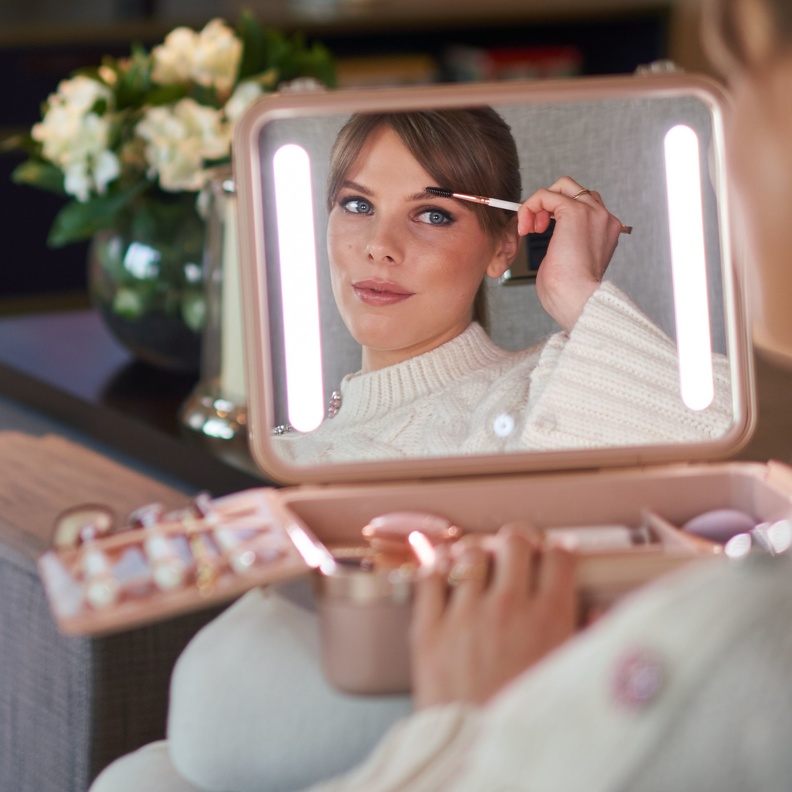 صندوق بيوتيفيكت بوكس إبداع يجمع بين الأناقة والتكنولوجيا