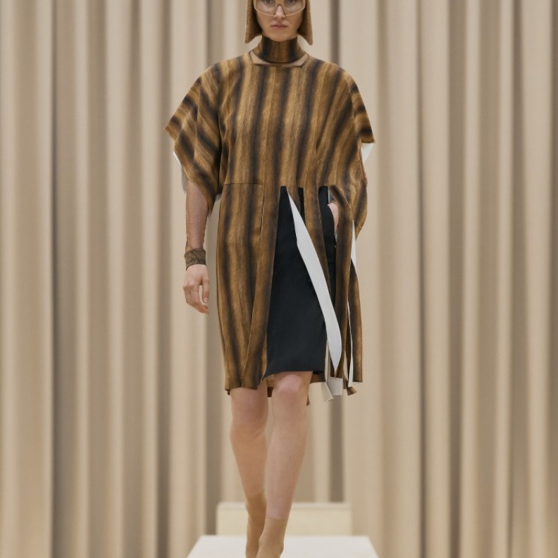  توب مخطط من Balmain