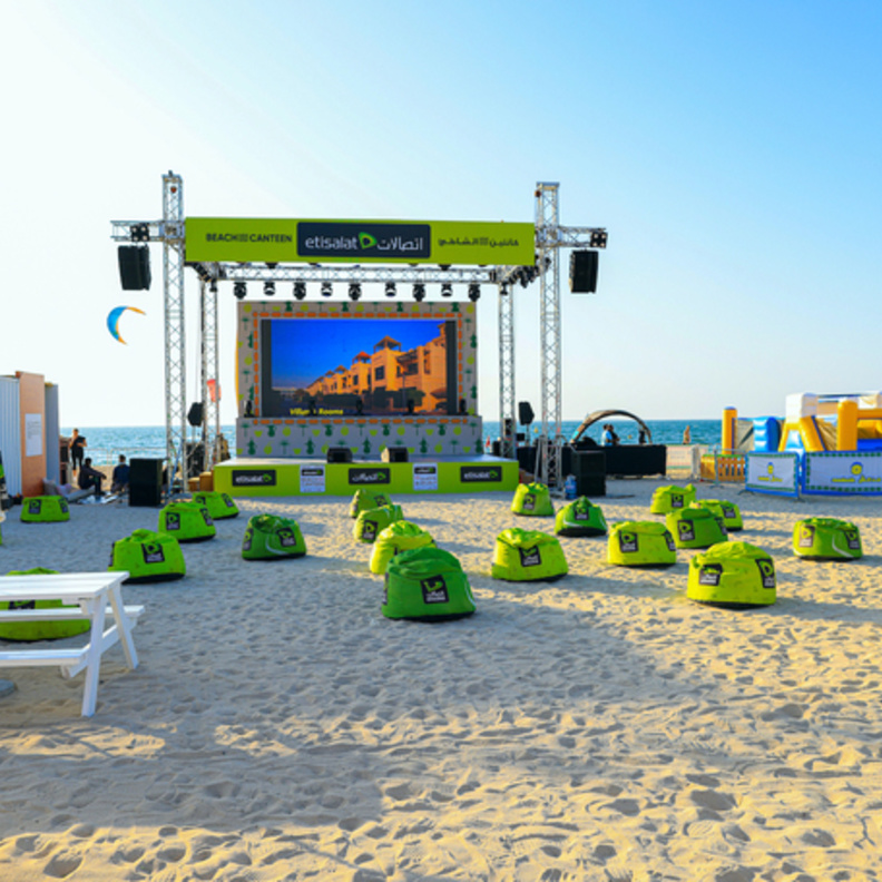  انطلاق فعالية كانتين الشاطئ برعاية اتصالات مع مأكولات متنوعة وترفيه غير محدود