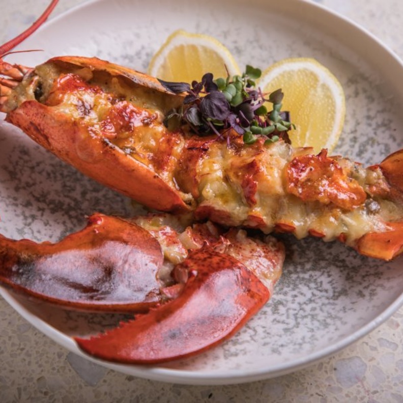 مطعم "أصيل" يُقدم أشهى أطباق المأكولات في موسم خريف وشتاء 2021