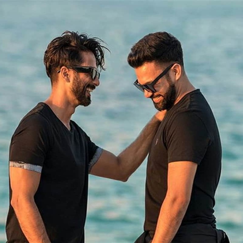 شاهيد كابور يبدأ تصوير أحدث أفلامه مع علي عباس ظفر