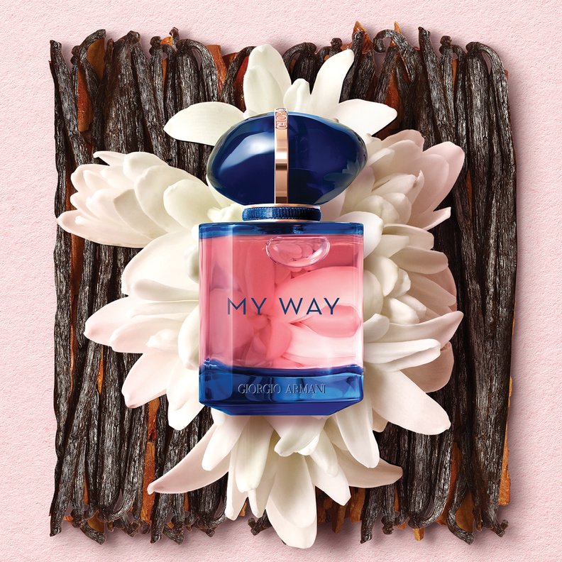 تكشف Giorgio Armani عن فصل جديد في قصّة MY WAY مع عطر MY WAY INTENSE