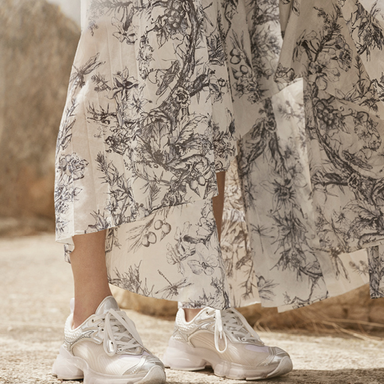 ديور تقدم أحذية "ديور فايب" Dior Vibe الرياضية