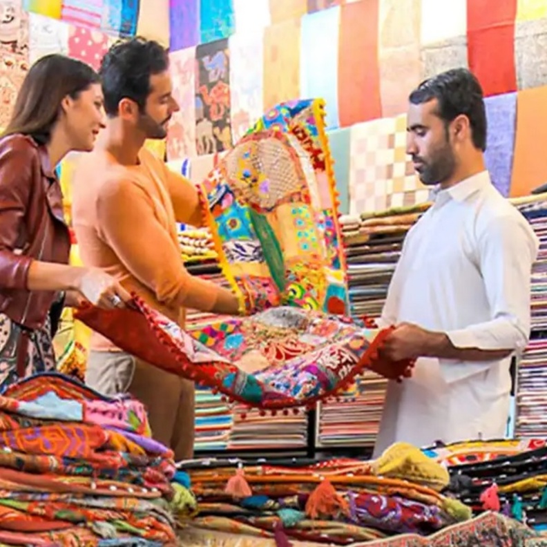 سوق ديرة المغطى.. تجربة ساحرة لعشاق التسوق في دبي 