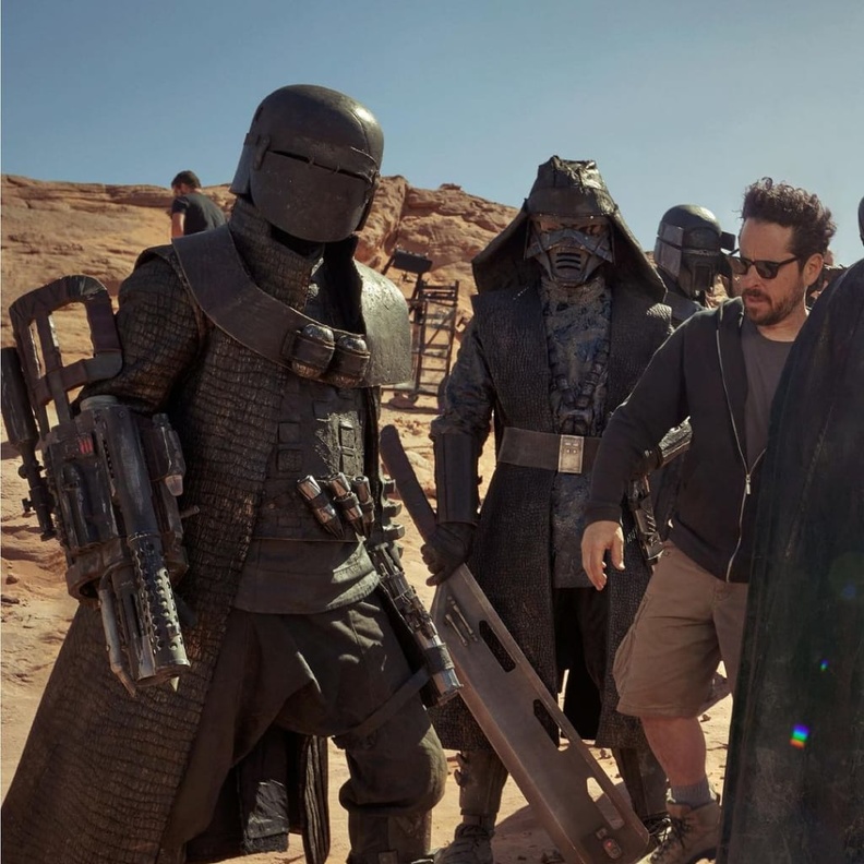 مزاد علني لبيع بوسترات الأفلام والقطع الفنية النادرة