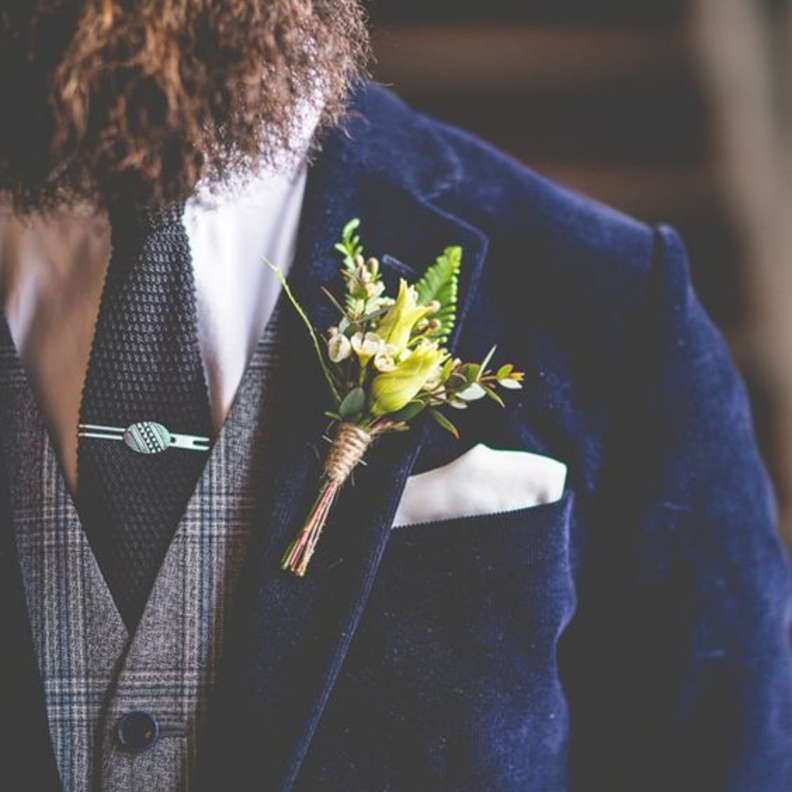 أفكار رائعة لإطلالات وبدل العرسان في حفل الزفاف