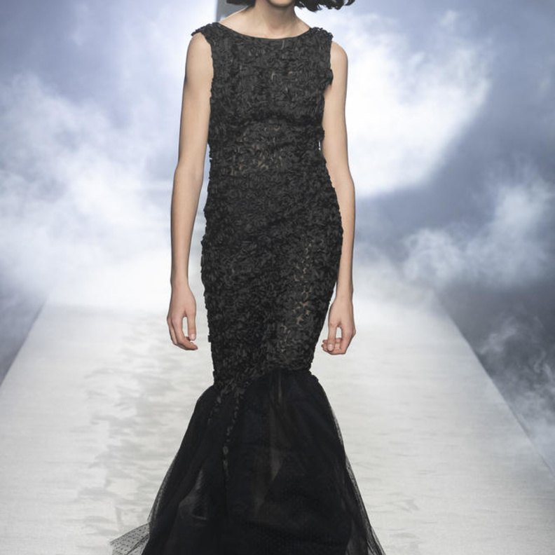 فساتين سهرة سوداء طويلة 2022 بقصة فاخرة من Alberta Ferretti