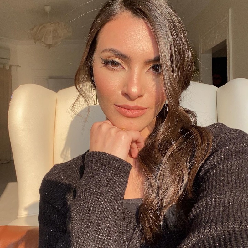 كارمن سليمان قبل وبعد المكياج كيف تتغير ملامحها 