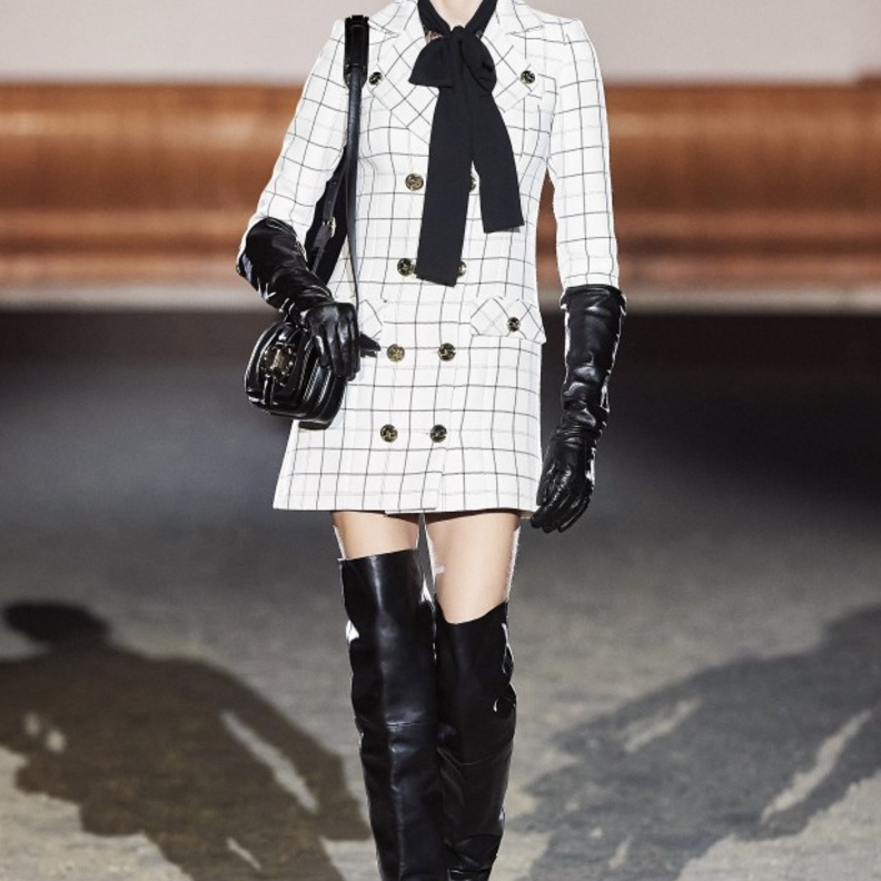 اطلالة من Coperni