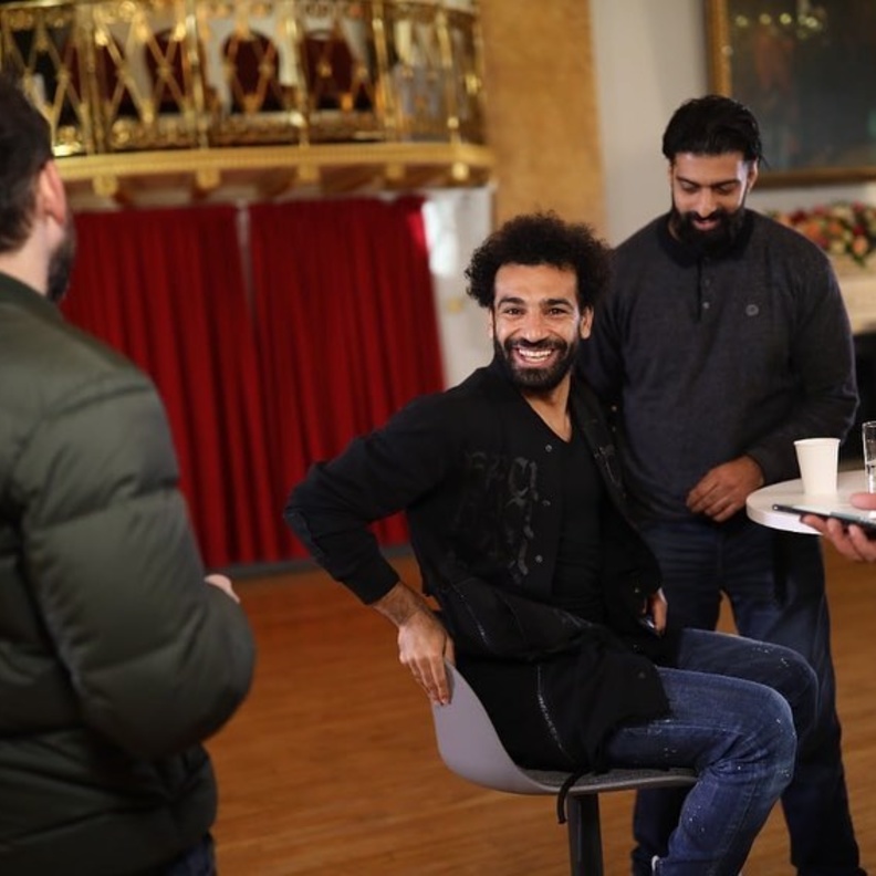 كواليس لقاء محمد صلاح وزوجته مع عمرو أديب في برنامج الحكاية 