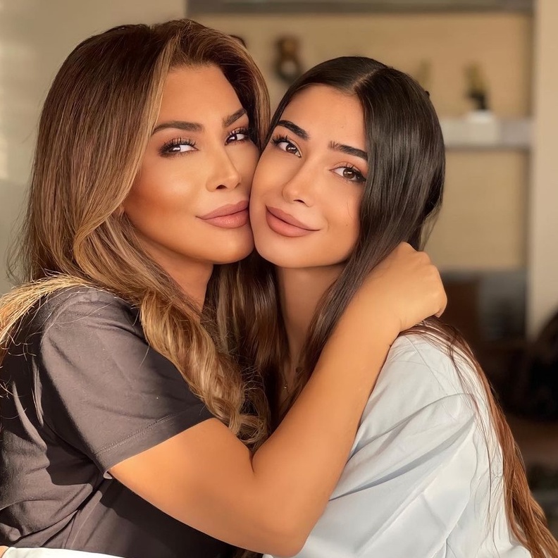 نوال الزغبي وابنتها تيا