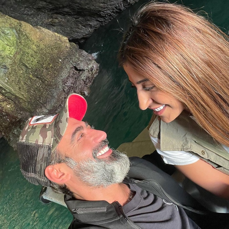 شجون الهاجري ومحمد العلوي 