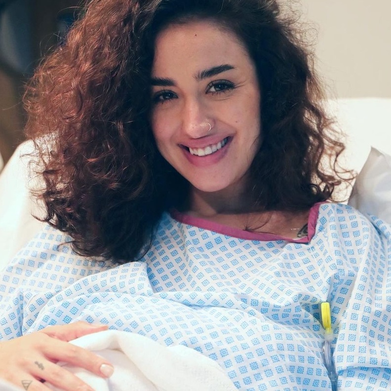 نينا عبد الملك ترزق بطفلتها الثانية وتطلق عليها هذا الإسم