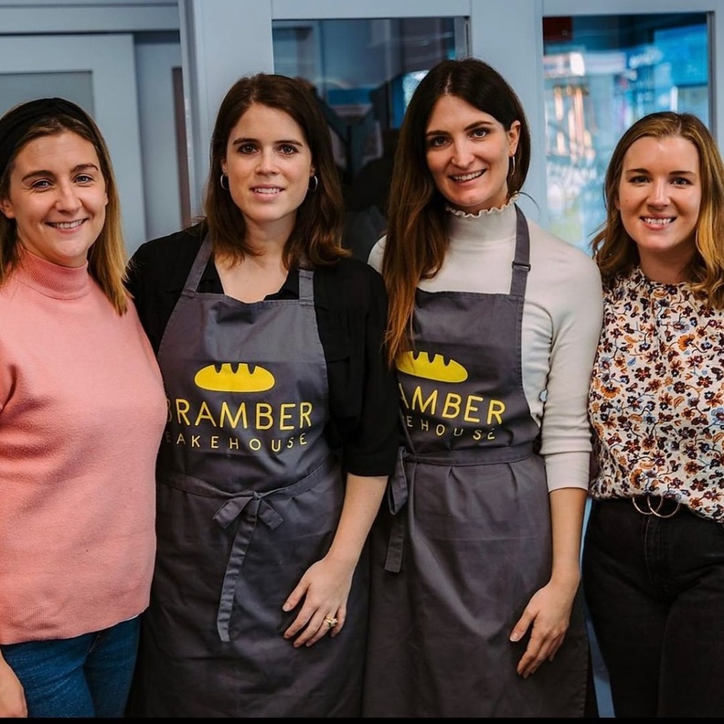  أحدث صور الأميرة يوجين أثناء قيامها بالخبز