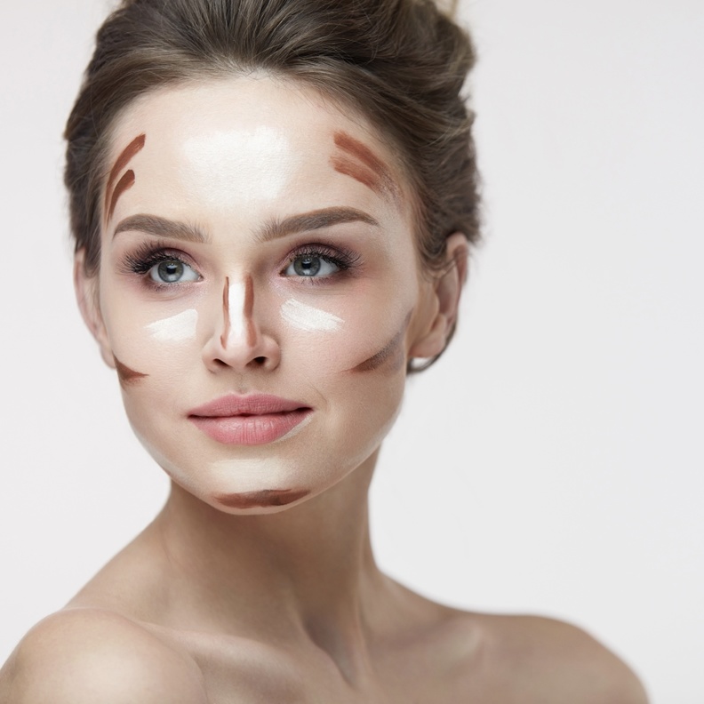 طريقة تصغير الأنف بالمكياج بالخطوات