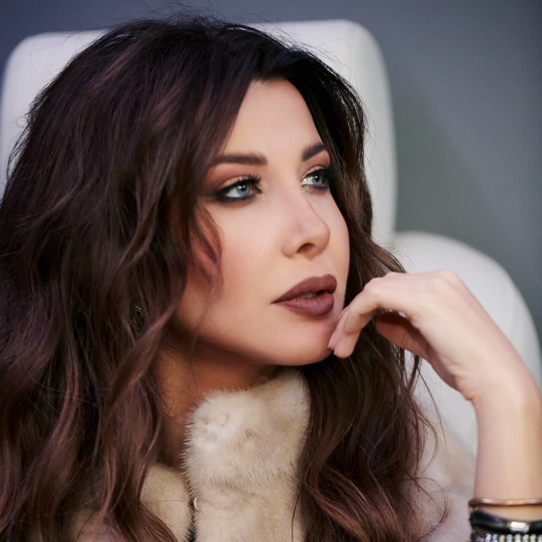 أبرز تسريحات شعر ومكياج النجمات هذا الأسبوع من الأجمل