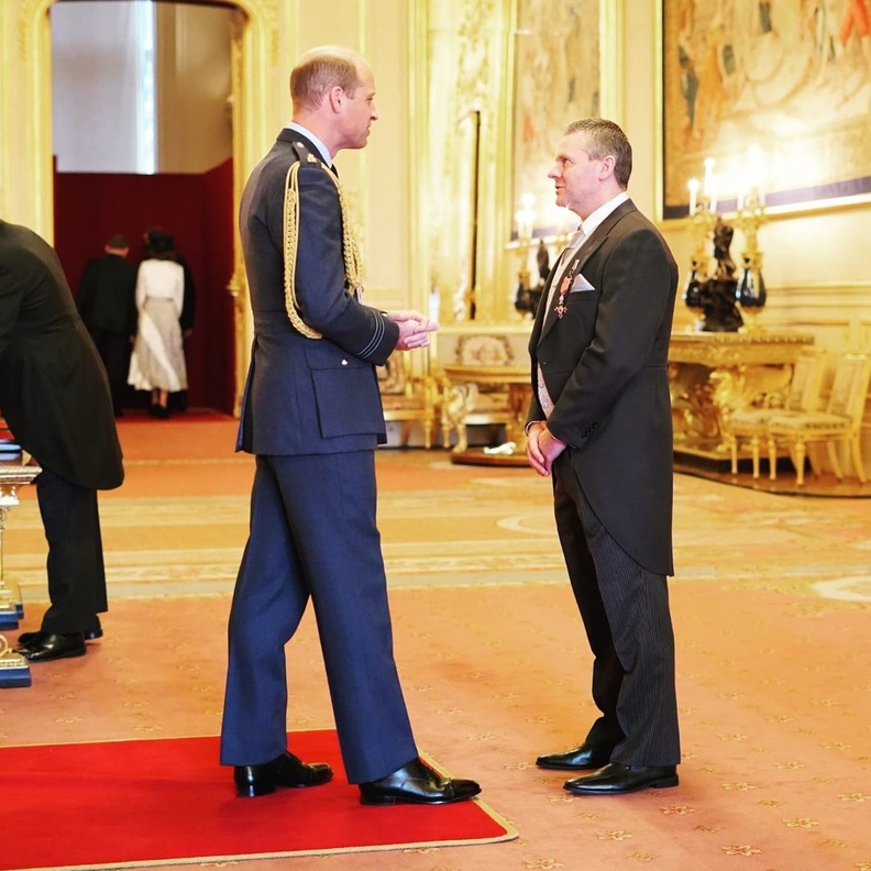 الأمير وليام والأميرة آن يشاركان في مراسم تقليد أوسمة ملكية