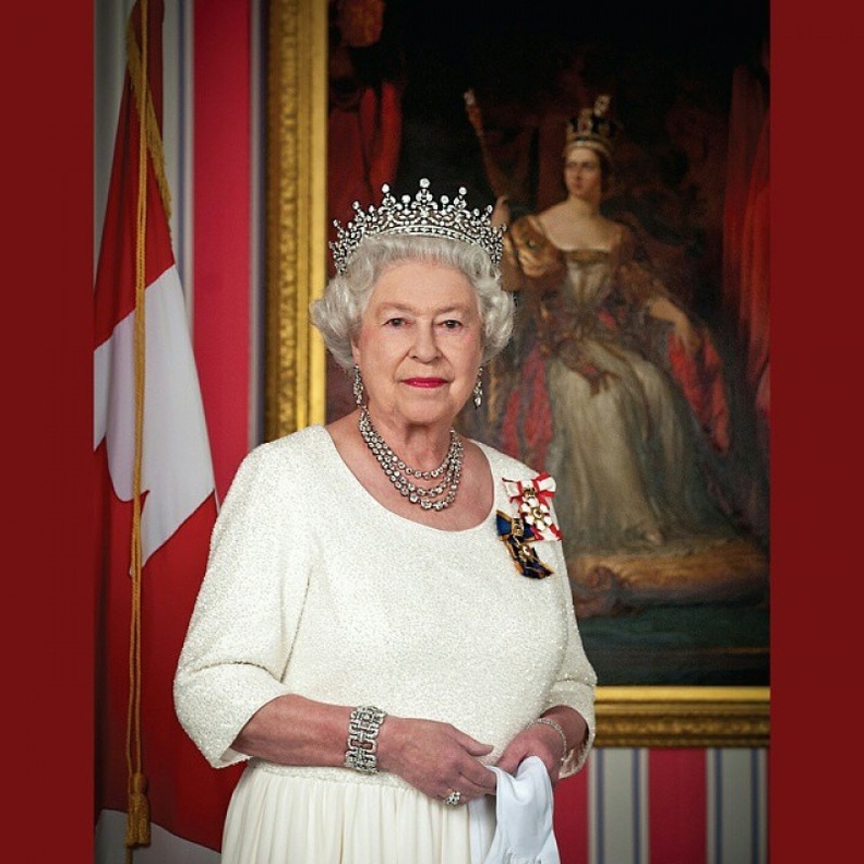 ملكة بريطانيا تبحث عن موظف لكتابة خطاباتها الشخصية في منزلها في لندن