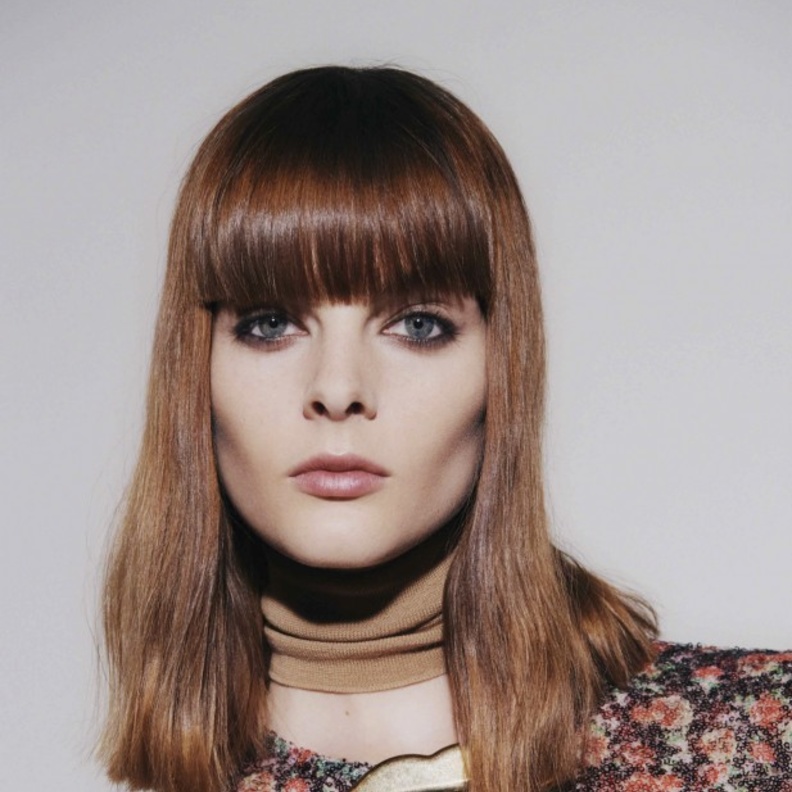 قصات شعر مع الغرة موضة شتاء 2022